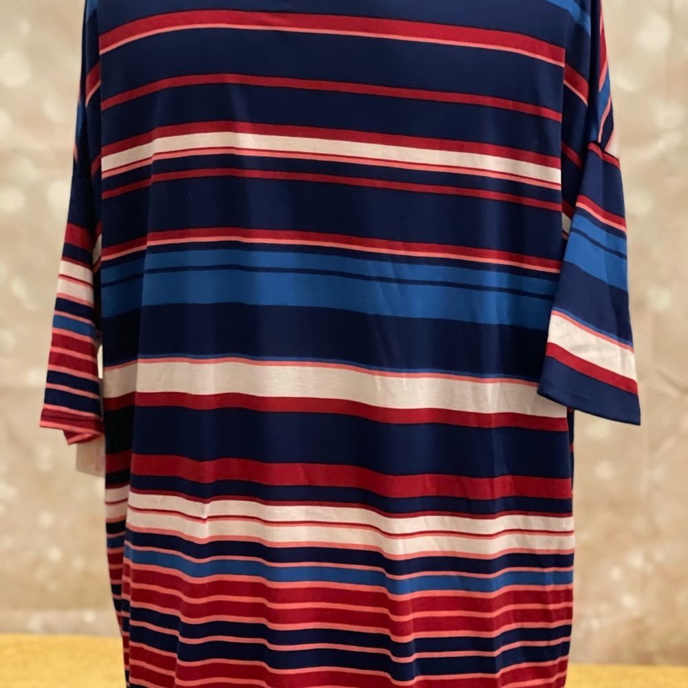 New LuLaRoe S Irma - Picture 6 of 7